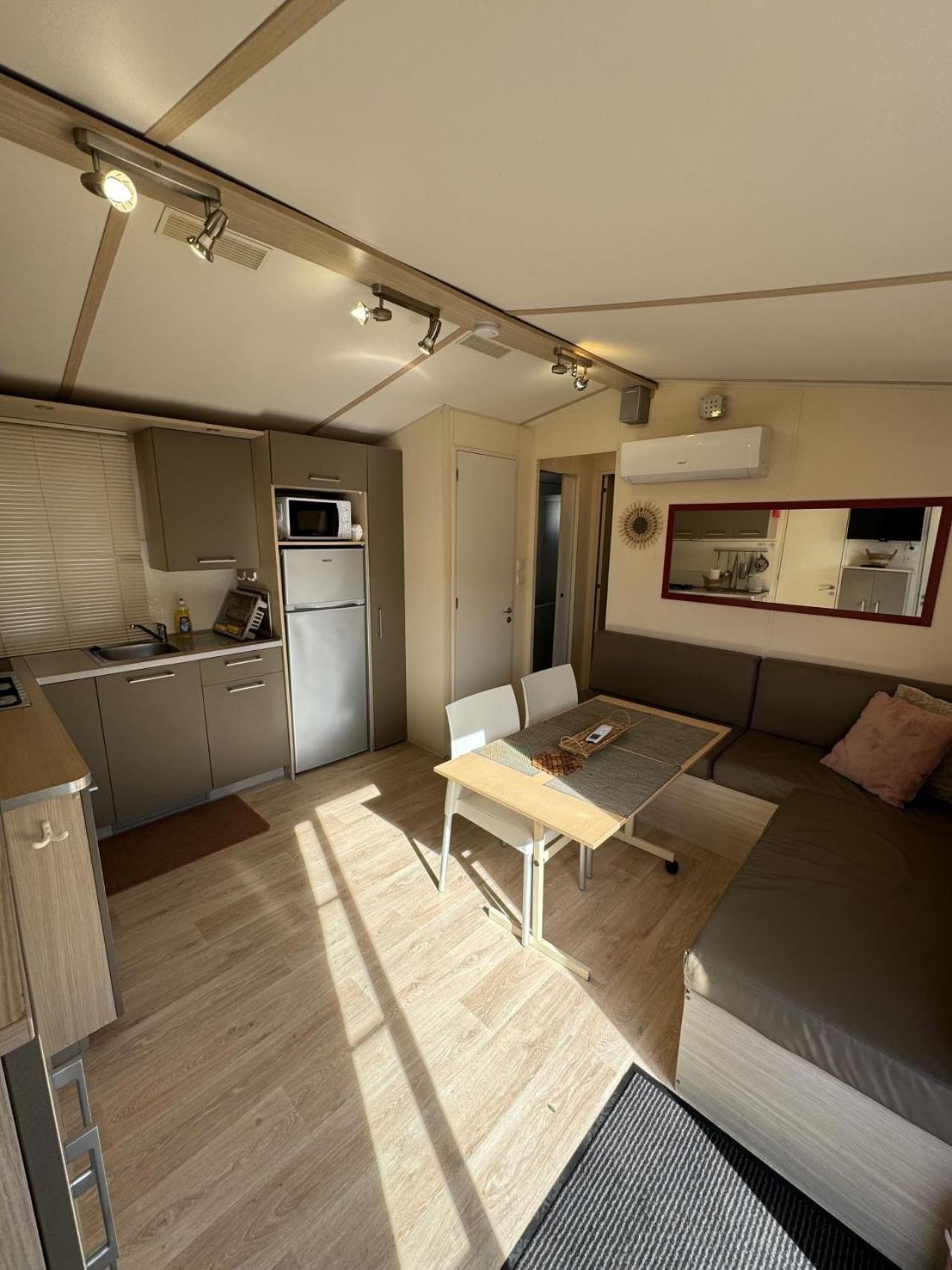 Campsite Mobilhome 3 6 Personnes Pres De La - Novela - Frederic Et Sandra Port-la-Nouvelle